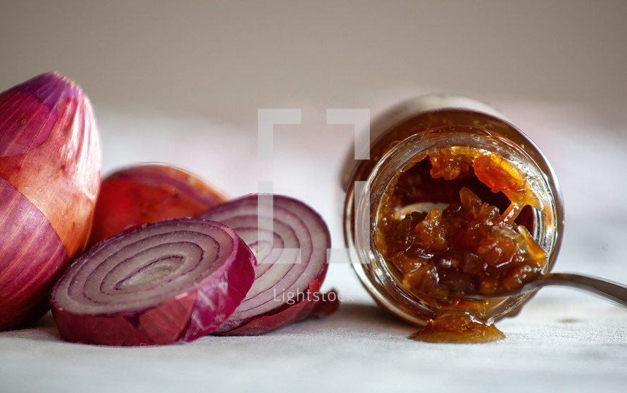 Red onion marmalade jam confiture