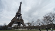 Time Lapse of The Tour Eiffel Tower La dame de fer Paris, France