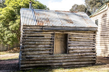 old log cabin 