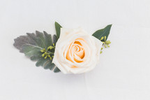 rose on a wedding cake 