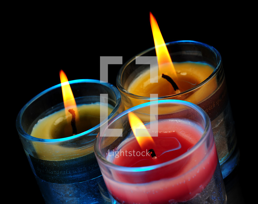 votive candles closeup 