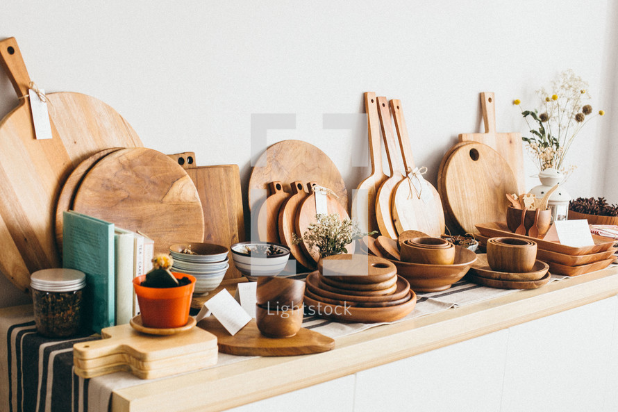 hand carved wooden cutting boards and bowls 