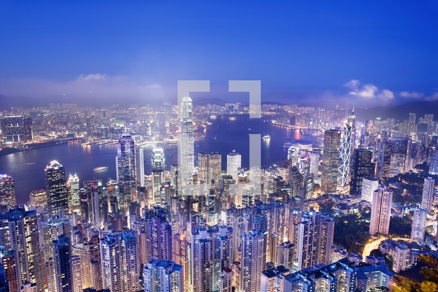 Panoramic image of Central Hong Kong and Victoria Harbour from Victoria peak at dusk
Hong Kong, China. Asia.- editorial use only