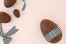 chocolate Easter eggs with bows 