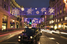 Taxi cab in Regent street at christmas. London, England.- for editorial use only 