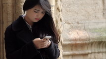 teen girl texting 