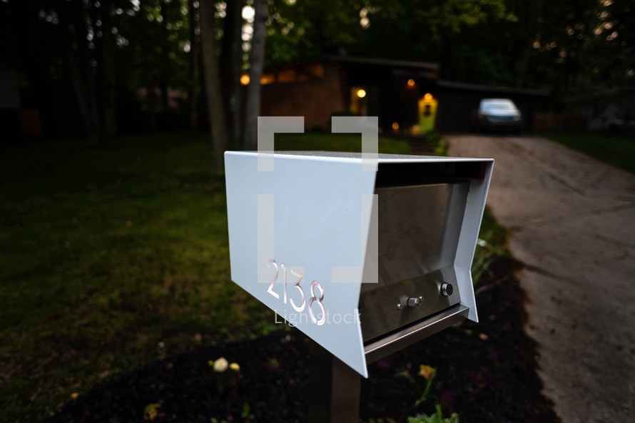 modern mailbox 