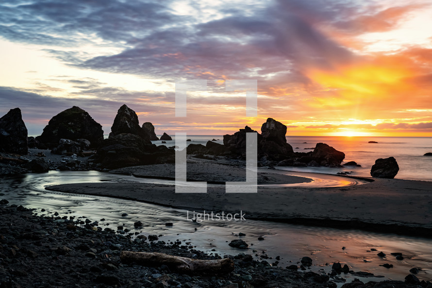 Luffenholtz Creek and tidepools at sunset 
