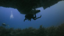 This Diver under a rock has been filmed underwater in the North of the Maldivian Archipelago, in November 2022.

The shots are taken with Sony A1 with SEL 2860 & Nauticam Housing and WACP1 underwater lens
Shot are native 8K30p in 422 10 Bits / edited with DaVinci Resolve