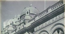 building with a dome 