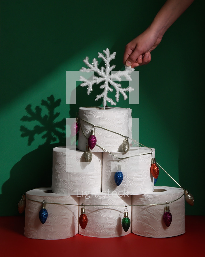 covid Christmas tree of toilet paper rolls 