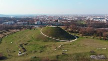 krakow krakus mound