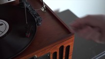 vinyl record player 