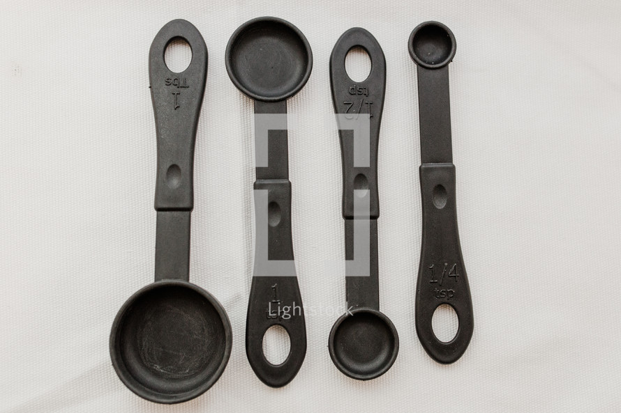 measuring spoons 