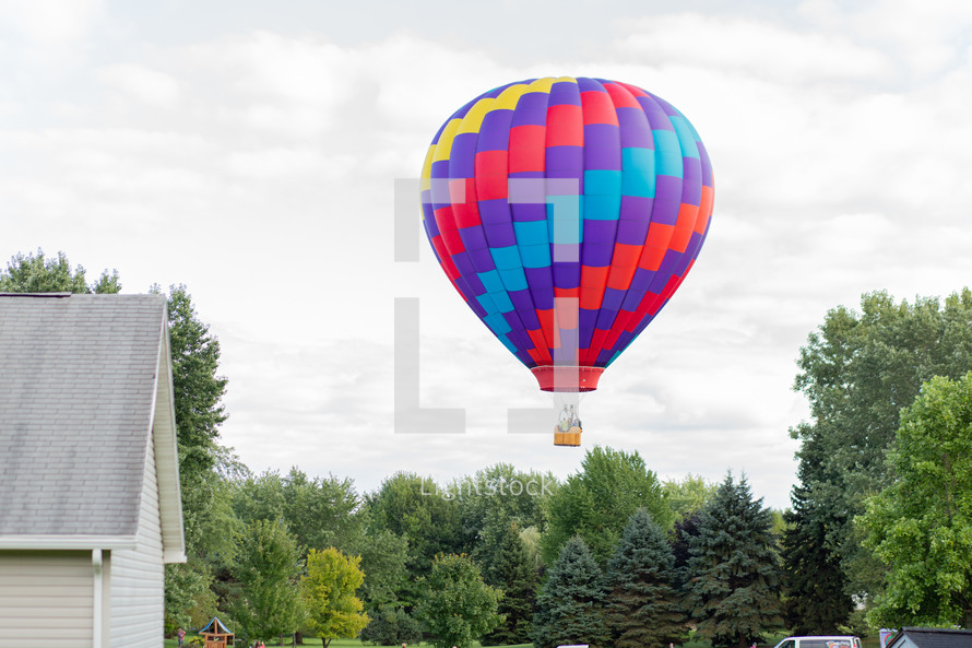 colorful hot air balloon 