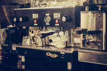 expresso machine in a coffee shop 