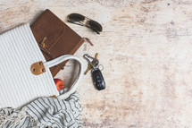 purse with Bible and car keys 