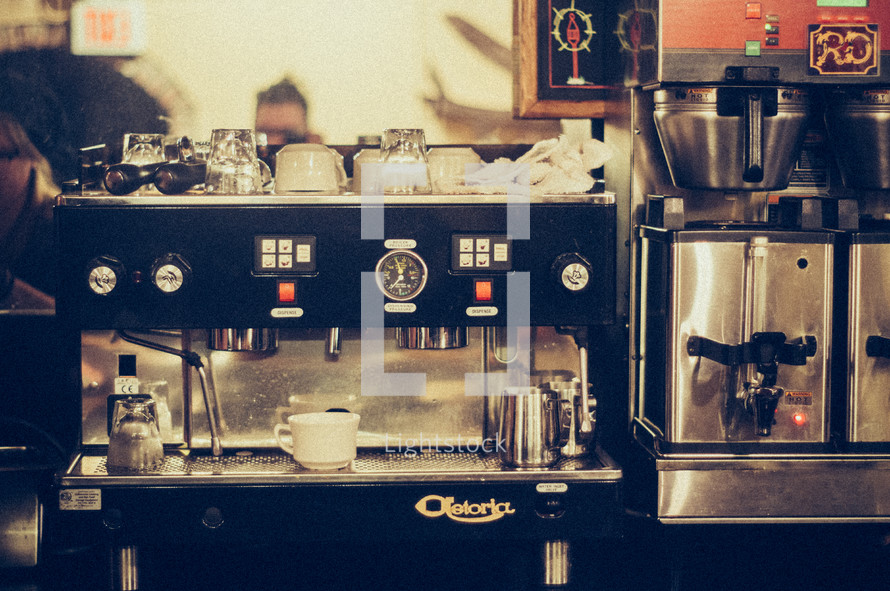 cappuccino and expresso machine 