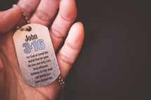 A dog tag with John 3:!6