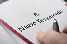 Hands on Spanish Bible; El Nuevo Testamento