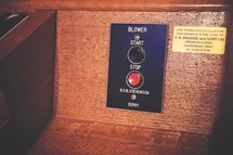 buttons on an organ 