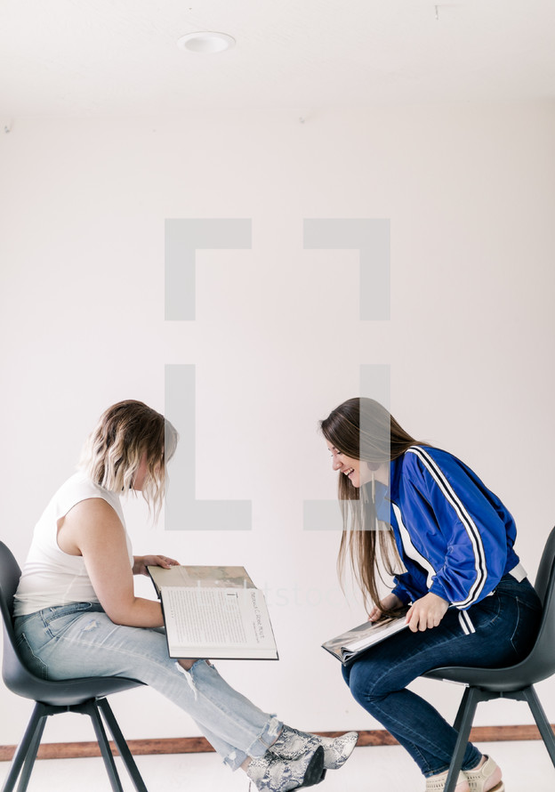 young women studying together 