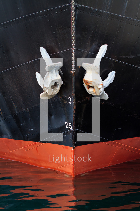 anchors on a ship bow