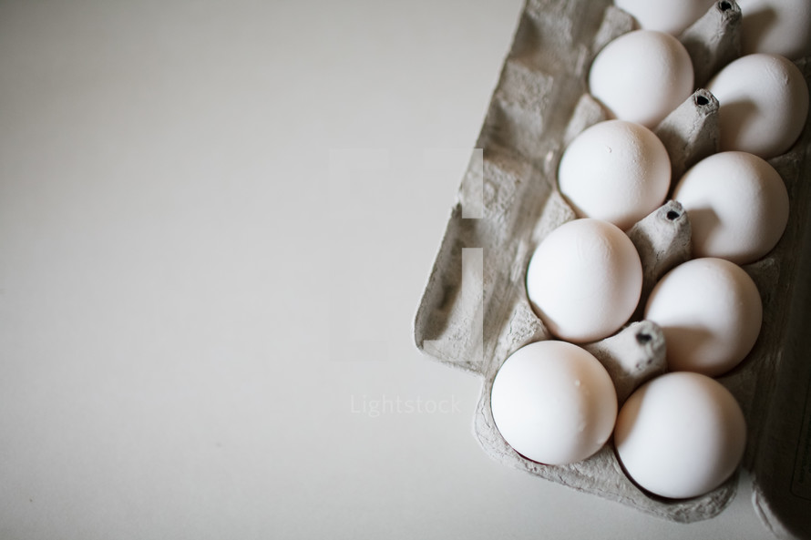 eggs in an egg carton 