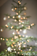 bokeh decorated Christmas tree 