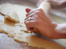 rolling pin and dough 