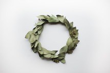 dried leaf wreath 