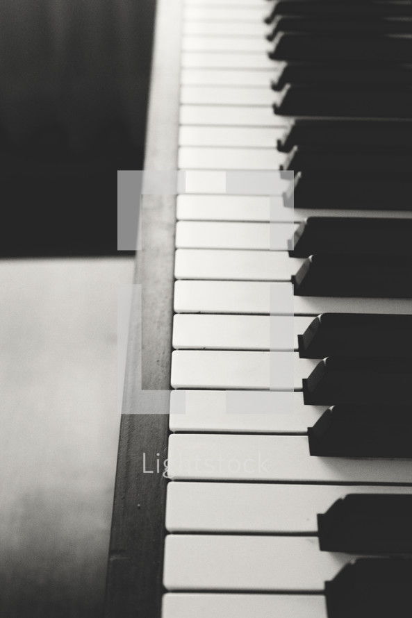 keys on a piano 