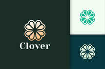 Clover Leaf Logo in Luxury Gold Color